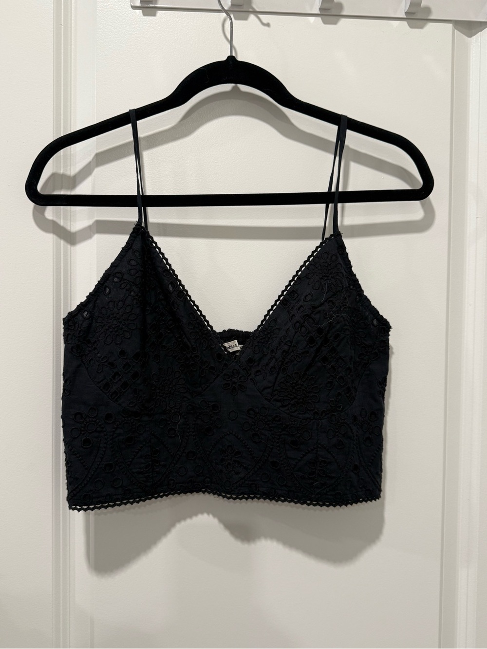 Abercrombie & Fitch Black Lace Eyelet Cropped Cami